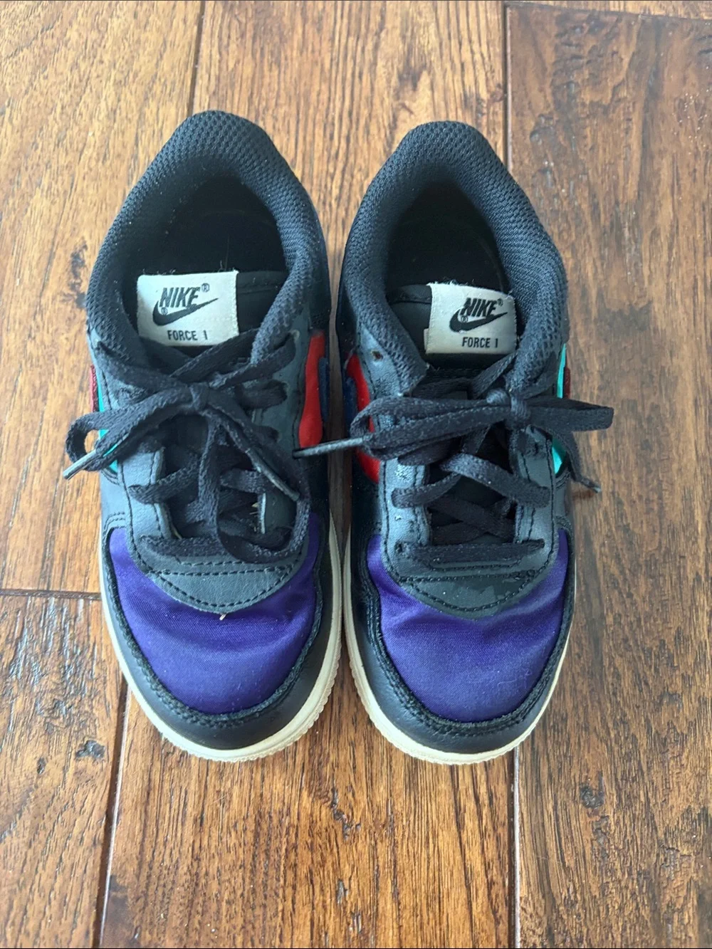 Nike Kids Black Multicolor Low-Top
